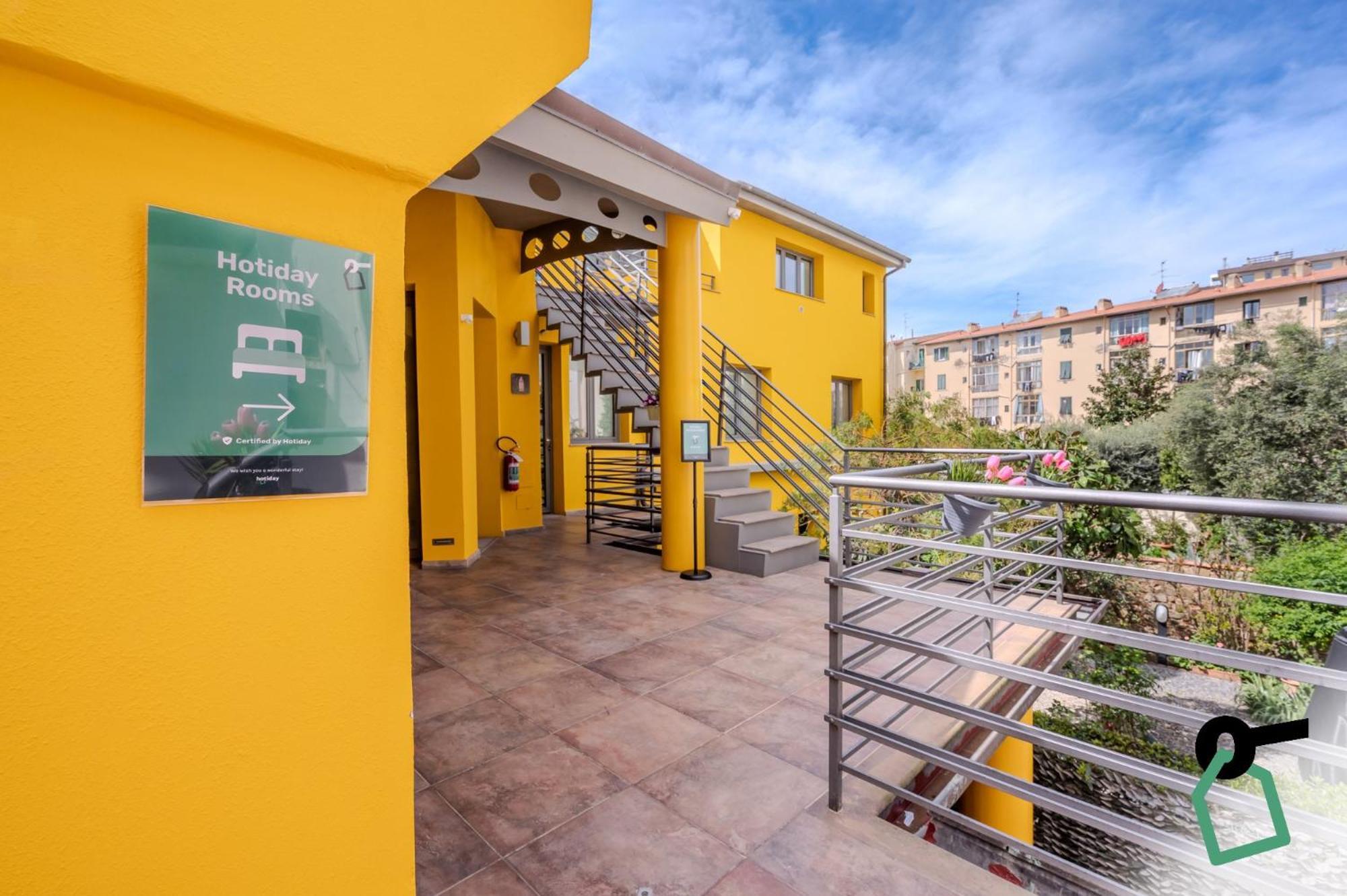 Hotiday Aparthotel Firenze מראה חיצוני תמונה